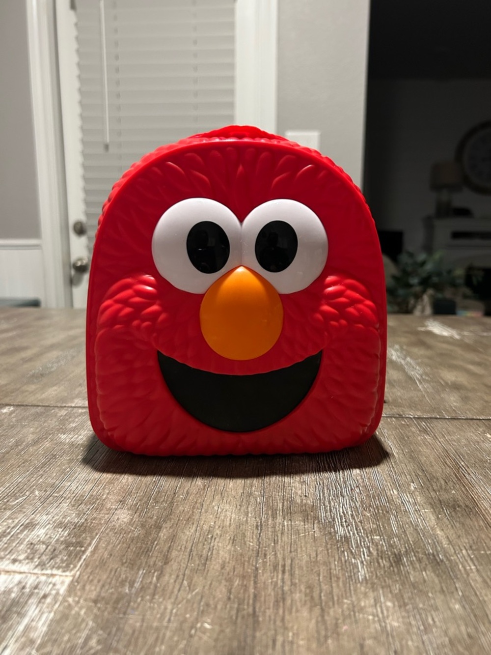 Sesame Street Elmo hardcover backpack